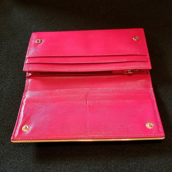 Prada saffiano trifold leather wallet - Picture 6 of 8